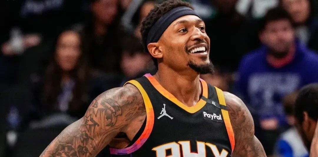 乐鱼体育APP下载-包含太阳再下一城！戴文-布克全方位发挥的词条