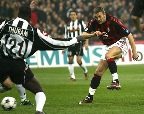 巴恩斯利客场破门得分，力克对手继续崛起