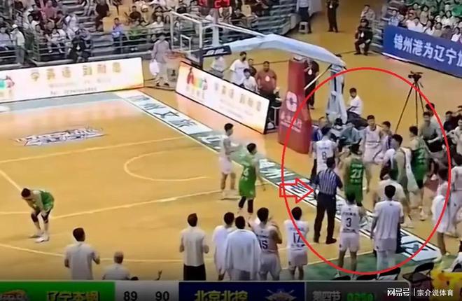 辽宁队遭遇失利，连胜纪录告终的简单介绍