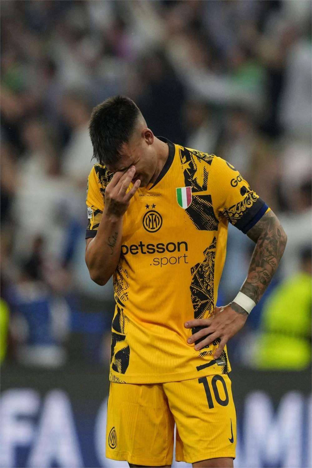 关于摩纳哥客场失和，球队士气受挫的信息