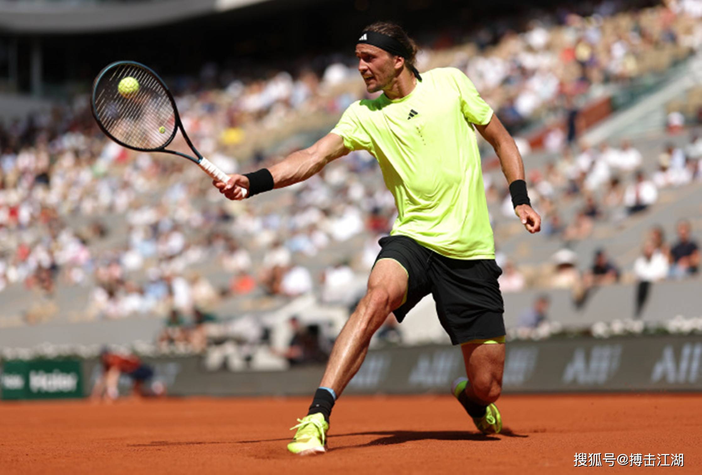 乐鱼体育登陆入口-拉沃尔杯横扫年终总决赛，兹维列夫扛起全队的简单介绍