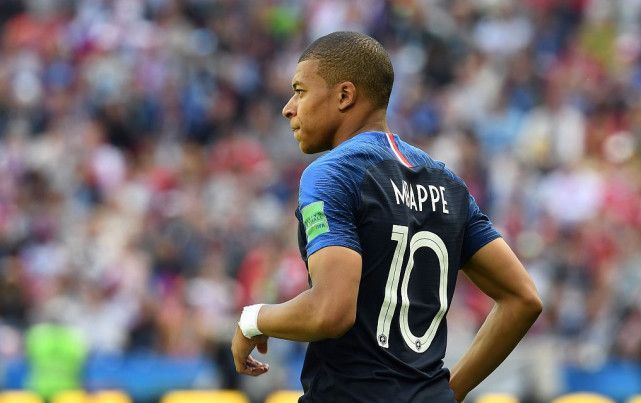 包含中国队鏖战法国队，安赛龙刷新纪录的词条